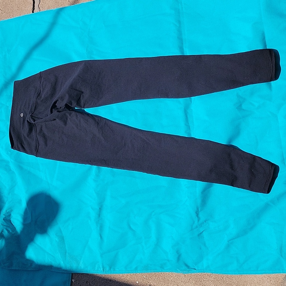 Lululemon - Picture 3 of 6